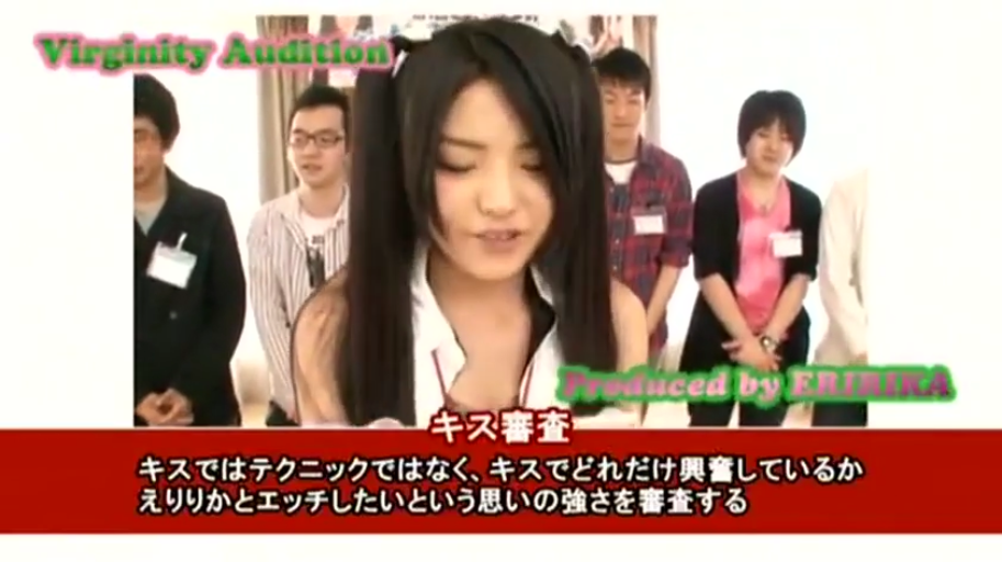 室内 · 站立 · 平静 · 白衬衫 · 半身 · 多人 · 面试