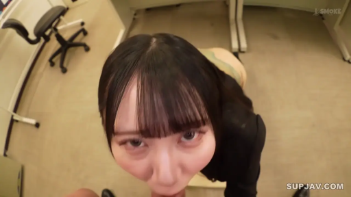 办公室 · 头部特写 · 凝视镜头 · 口交 · 深色职业装上衣