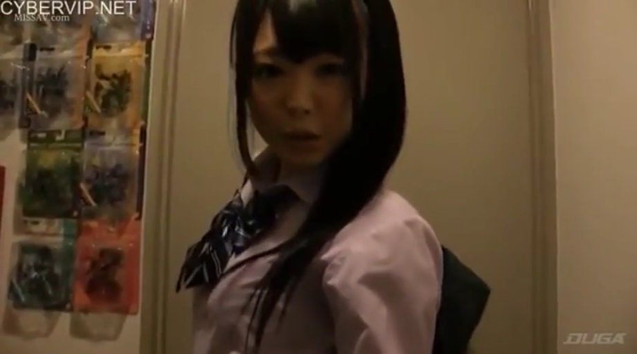 室内 · 站立 · 自然 · 半身 · JK制服 · 背包 · 凝视镜头