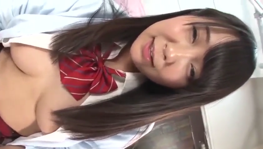 室内 · 胸部特写 · 诱惑 · 衬衫敞开 · 清纯风 · 红色领结