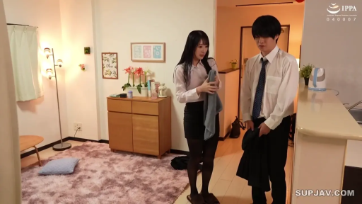 站立 · 自然 · 客厅 · 职业装 · 远景 · 交流 · 毛巾