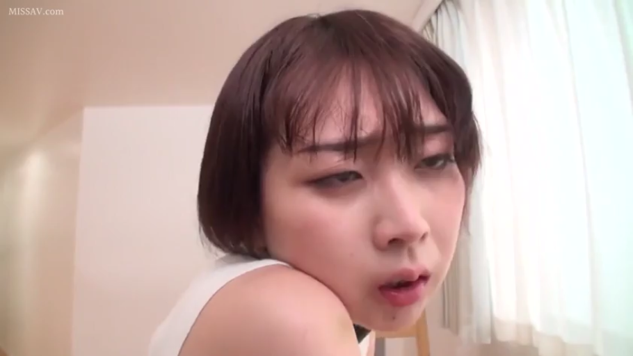 室内 · 脸部特写 · 仰头 · 短发 · 白色无袖上衣 · 阿嘿颜 · 性爱中