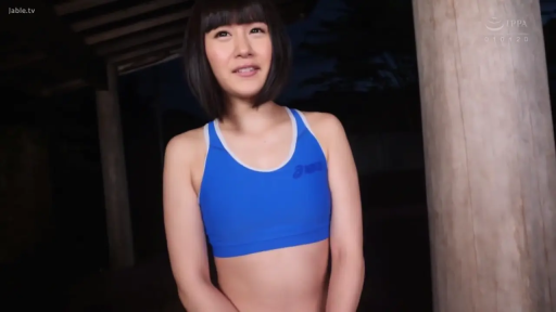 站姿 · 微笑 · 注视 · 上半身 · 短发 · 户外夜晚 · 蓝色运动内衣