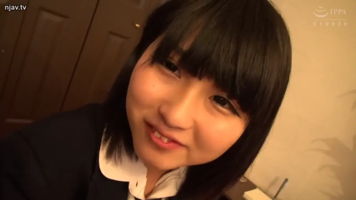 室内 · 脸部特写 · 制服