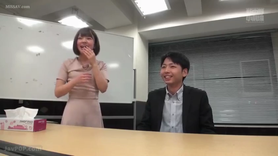 短袖连衣裙 · 办公室 · 开心 · 抽纸盒
