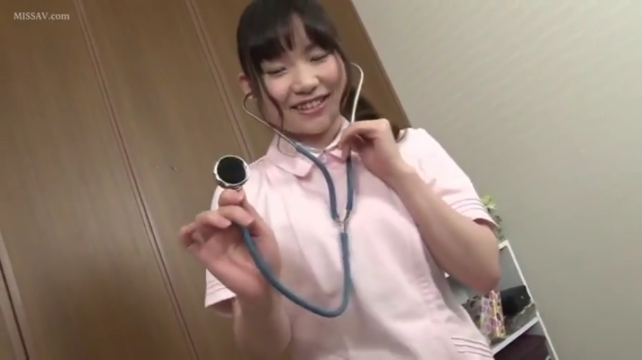 顔部のクローズアップ · 興奮 · 诊室 · 听诊器 · 粉色护士制服