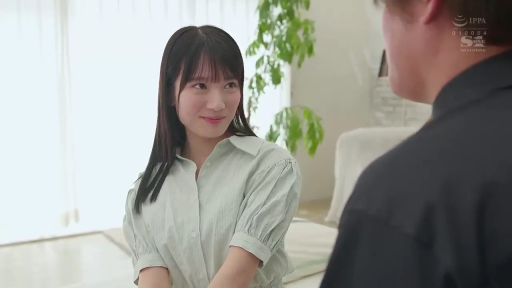 室内 · 温柔 · 浅绿色衬衫 · 女性面部特写