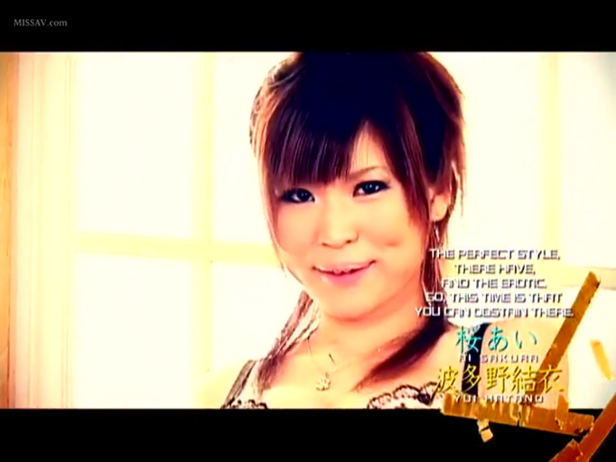 室内 · 微笑 · 注视镜头 · 正面 · 头像 · 黑色蕾丝吊带