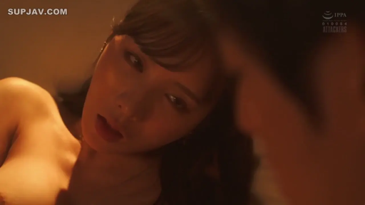 室内 · 脸部特写 · 全裸 · 迷离 · 性行为 · 躺姿 · 成人