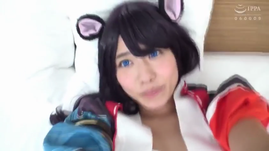 室内 · 脸部 · 平静 · 凝视 · 躺姿 · 角色扮演服