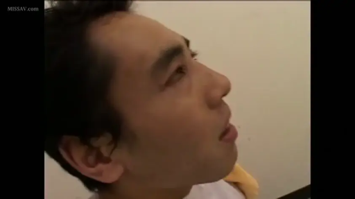 室内 · 仰视 · 休闲服 · 头部特写