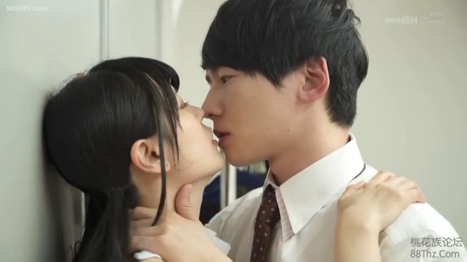 室内 · 脸部特写 · 白衬衫