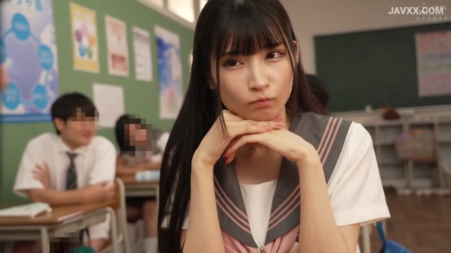 Classroom · Close-up of the face · Sailor suit · 傲娇