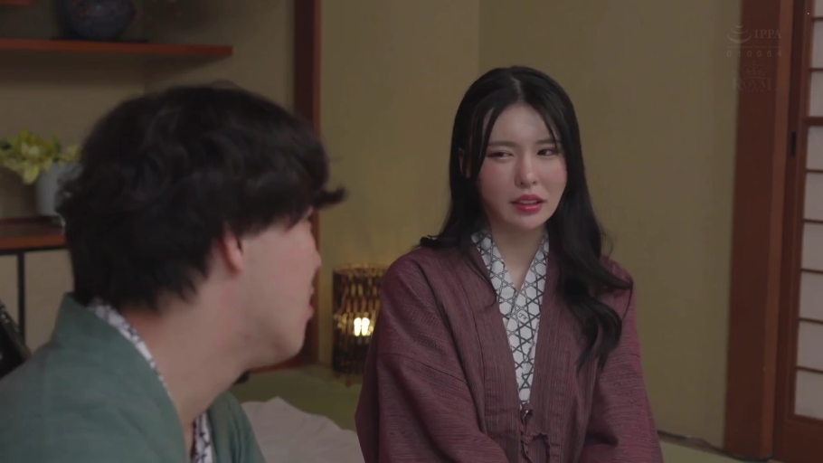 坐姿 · 和室 · 半身 · 剧情 · 榻榻米 · 交流 · 浴衣 · 幽怨