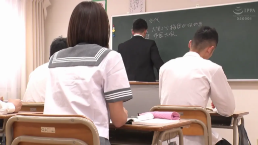 平静 · 教室 · 日本制服 · 铅笔盒
