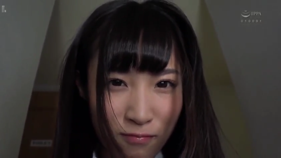 室内 · 脸部特写 · 制服