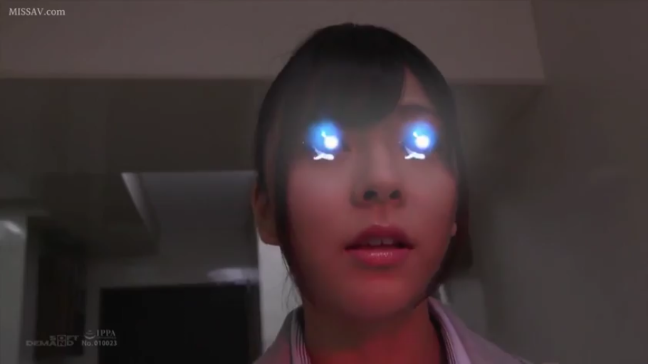 Indoor · 惊愕 · 浅色制服 · 脸部正面特写 · 眼睛蓝光特效
