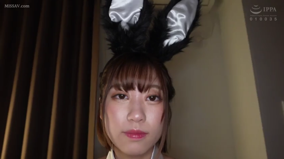 酒店 · 直视镜头 · 眼睛 · 兔女郎装 · 兔耳朵头饰