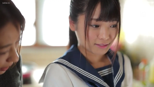 室内 · 微笑 · 脸部特写 · 水手服校服