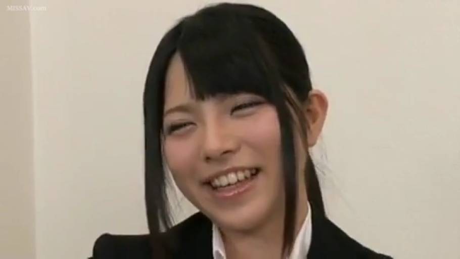 工作室 · 脸部特写 · 微笑 · 白色内搭衬衫