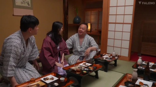 日式浴衣 · 环境整洁 · 日式旅馆房间 · 交谈中 · 中景镜头 · 男女均穿着日式浴衣