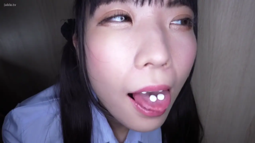 室内 · 脸部特写 · 药片 · 衬衫 · 仰头 · 双马尾 · 阿嘿颜 · 吐舌