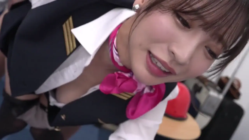 室内 · 胸部特写 · 深色制服马甲 · 眼神交流 · 丝巾 · 深V制服