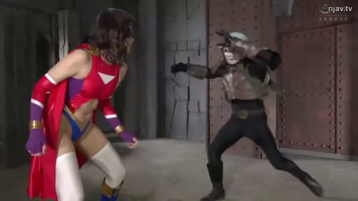 专注 · 废弃仓库 · 超级英雄装束 · 超级英雄套装 · Tokusatsu style · 角色侧身特写