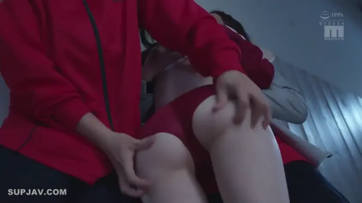 室内 · 弯腰 · 臀部特写 · 揉捏 · 日本AV · 被遮挡 · 红色体操服