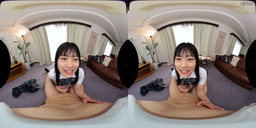 中景 · 微笑 · リビング · 学生服 · 跨がけ · 観葉植物 · インタラクティブ · VR视角