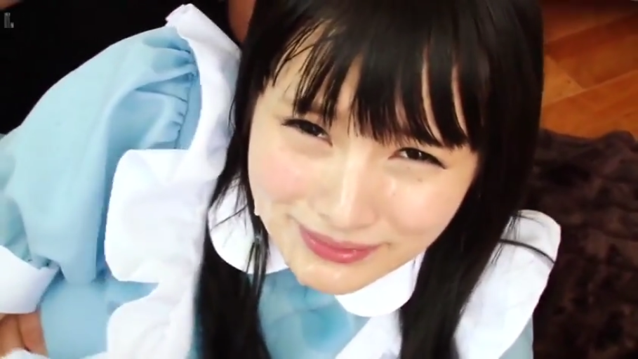 室内 · 脸部特写 · 面对镜头 · 颜射 · 仰视 · 蓝白女仆装 · 迷离微笑