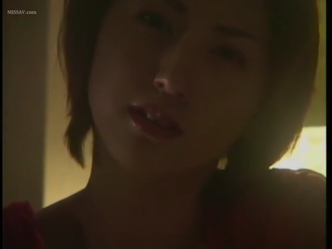 室内 · 脸部特写 · 娇喘 · 红色上衣
