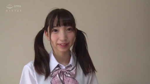 室内 · 脸部特写 · 清纯 · 格子领结