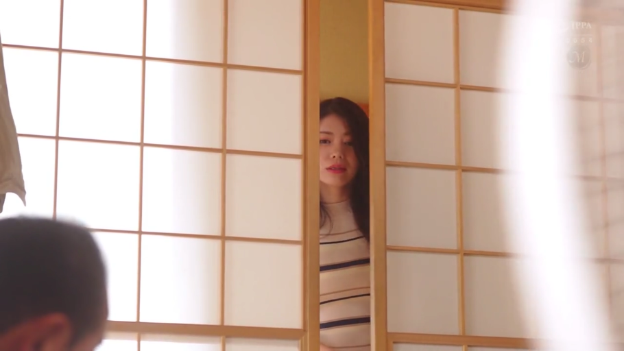 和室 · 条纹针织衫