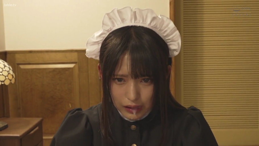 室内 · 嘴部精液特写 · 被玩坏 · 白色女仆头饰 · 口交后射精 · 女仆装 · 口部精液