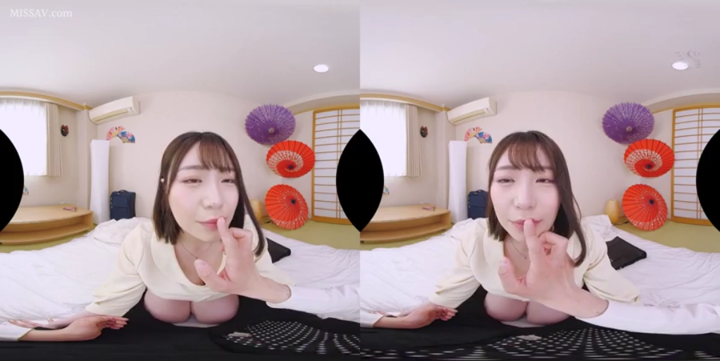 胸部特写 · 白色上衣 · 趴卧 · 吮吸手指 · 挑逗 · 日式房间 · VR视角 · 和风折扇