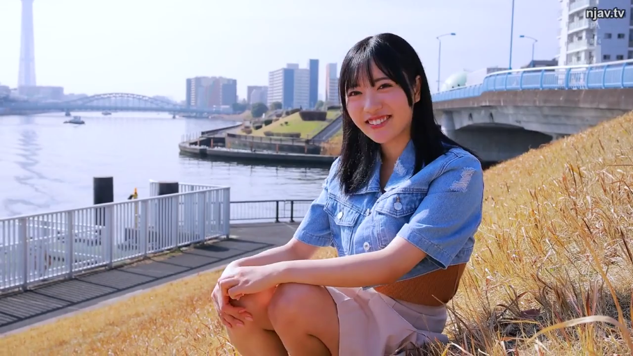 中景 · 河岸 · 牛仔短外套