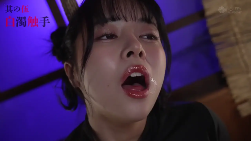 室内 · 脸部特写 · 仰头 · 黑色常服