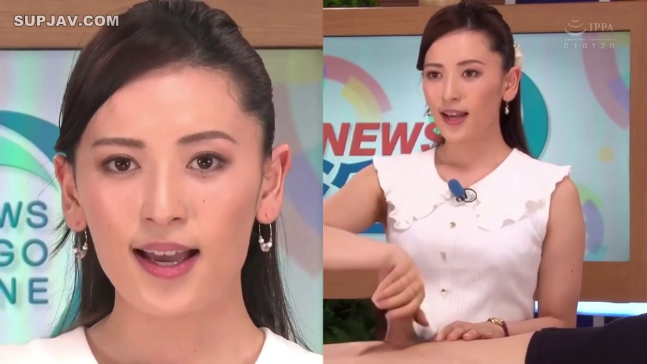 脸部特写 · 站姿 · 抚摸 · 白色无袖上衣 · 演播室 · 职业微笑 · 领夹麦克风 · 女主播