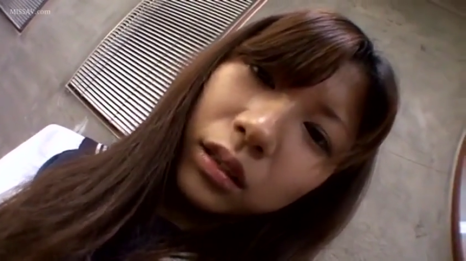 室内 · 脸部特写 · 水手服 · 嘴微张