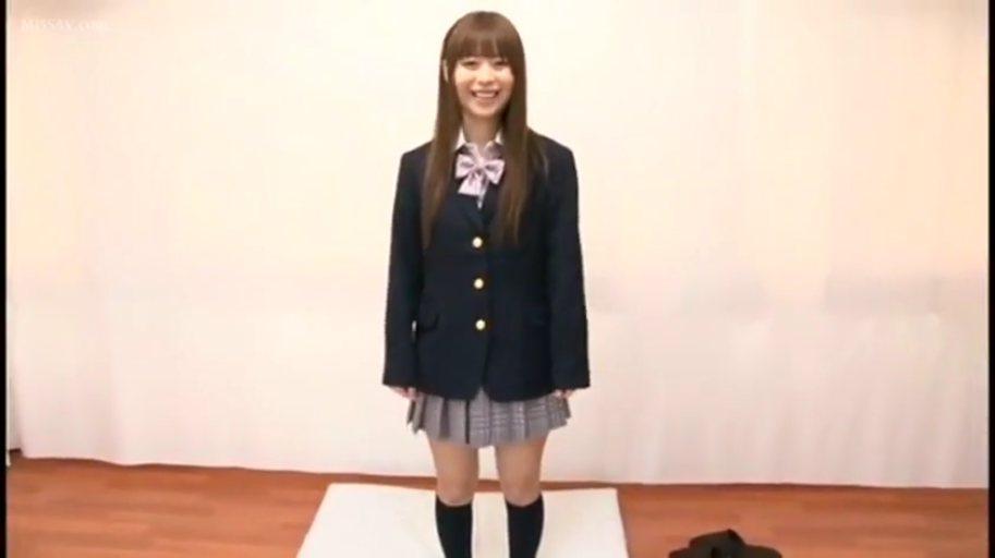 室内 · 微笑 · 蝴蝶结领结