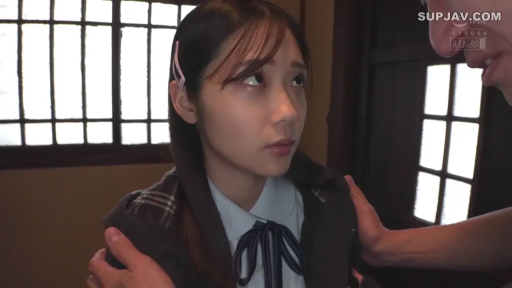 室内 · 脸部 · 制服