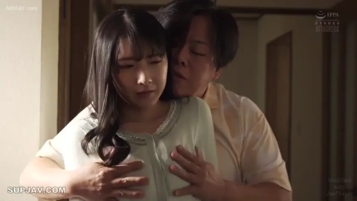 室内 · 胸部 · 委屈 · 日本AV · 背后环抱 · 隔衣揉乳 · 浅绿色开衫