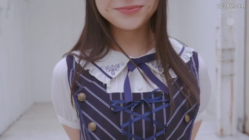 室内 · 酒窝 · 水手领连衣裙 · 服装细节