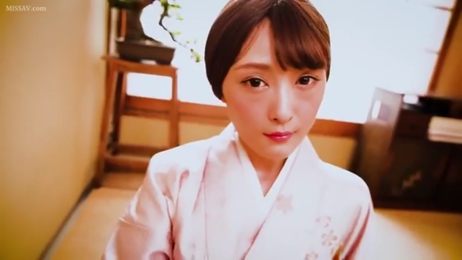 脸部特写 · 和室 · 盆栽 · 正坐 · 凝视 · 温柔 · 熟女 · 和服