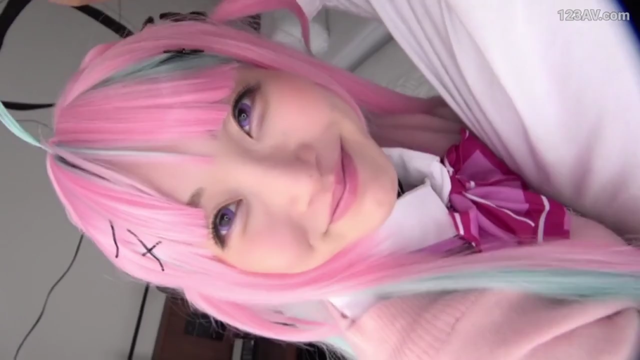 室内 · 温柔 · 面部特写 · 粉色领结 · 粉色假发 · 挑染头发