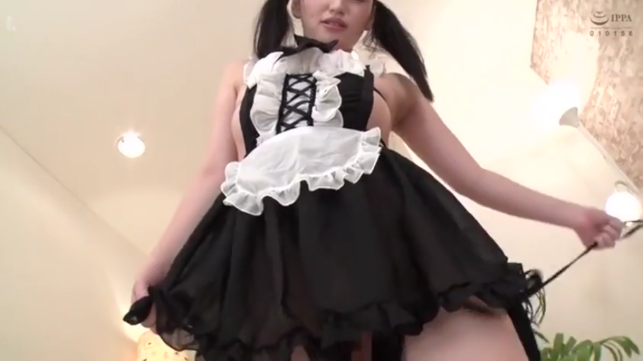 室内 · 女仆装胸部特写 · 牵引绳 · 系带式裙装 · 诱惑眼神