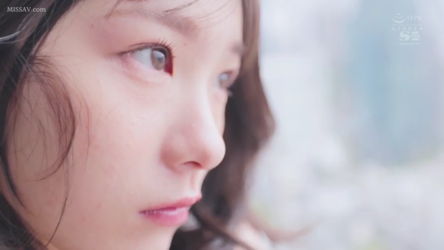 室内 · 发呆 · 眼睛特写