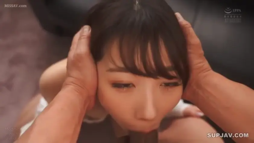 室内 · 专注 · 口交 · 跪姿 · 面部特写 · 白色上衣