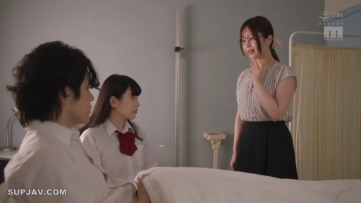 医疗室 · 制服 · 女学生穿着白色校服衬衫配红领结 · 男生神情平静